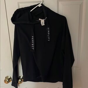 Label of graded goods, H&M sweatshirt, size medium